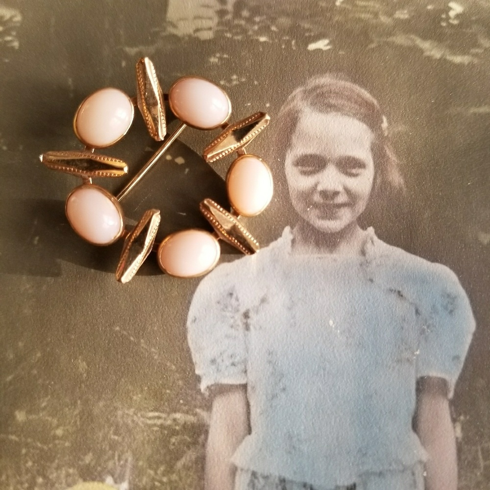 Vintage brooch pale pink and 12k gold filled broach pin